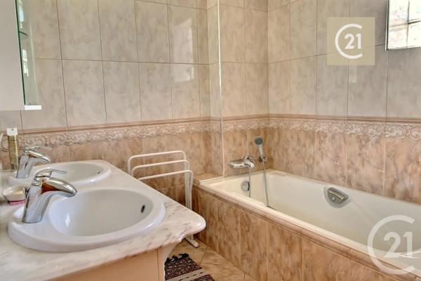 Maison à vendre  5 pièces - 192,23 m 2   LE RAINCY  - 93