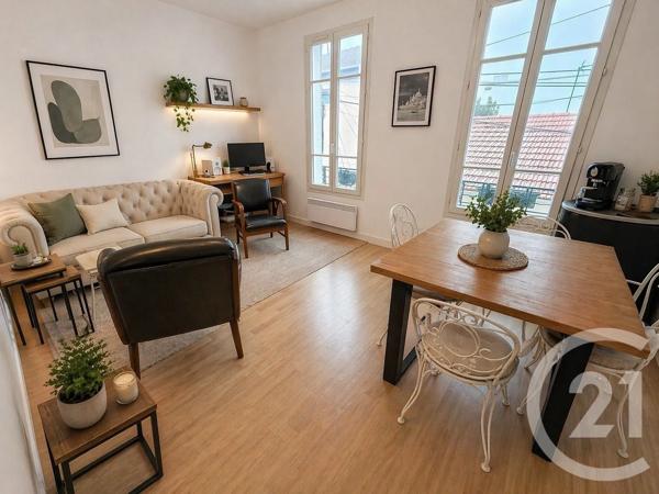 Appartement F3 à vendre  3 pièces - 56 m 2   VILLEJUIF  - 94