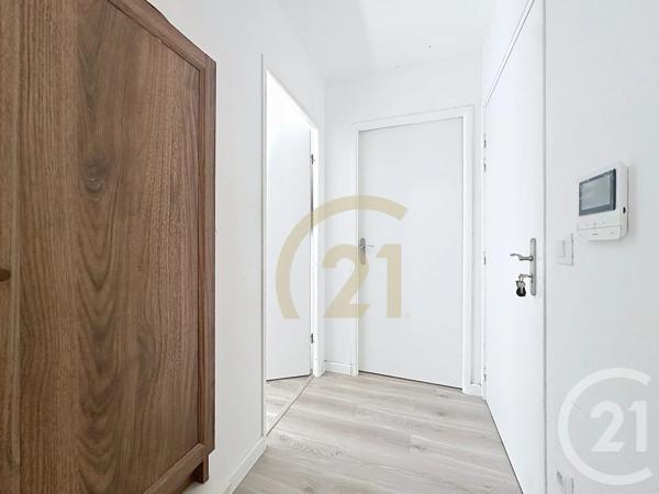 Appartement F3 à vendre  3 pièces - 56 m 2   VILLEJUIF  - 94
