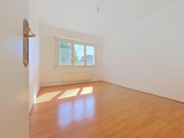 Appartement type 5 avec garage et balcon