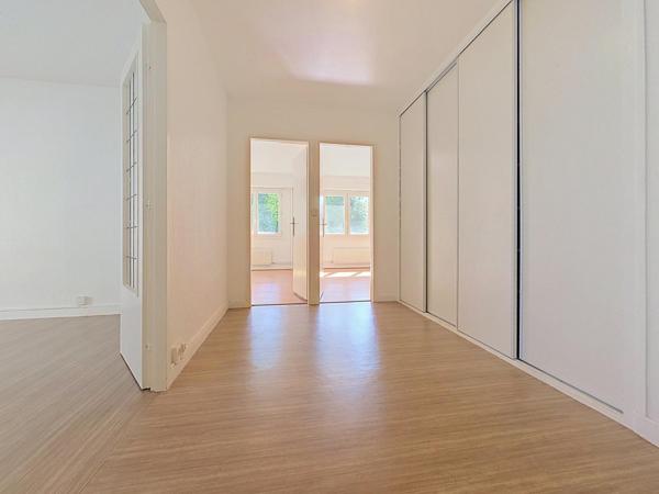 Appartement type 5 avec garage et balcon
