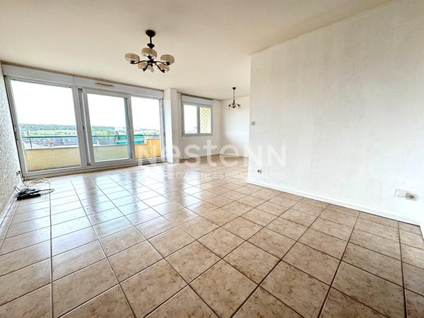 Appartement F4-F5 de 110 m² avec ascenseurs - Etampes, centre-ville