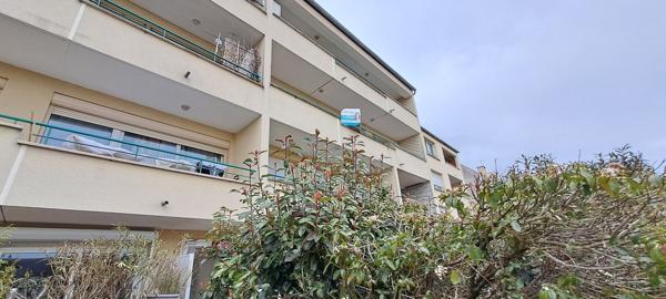 Appartement F4-F5 de 110 m² avec ascenseurs - Etampes, centre-ville