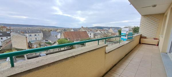Appartement F4-F5 de 110 m² avec ascenseurs - Etampes, centre-ville