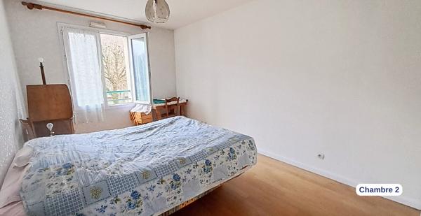 Appartement F4-F5 de 110 m² avec ascenseurs - Etampes, centre-ville
