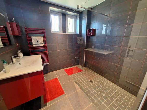 RISCLE et AIRE SUR L ADOUR proche, en COTEAUX, VUE DOMINANTE, sans voisin, PROPRIETE XIXs cosy, sur 1 ha, sans travaux