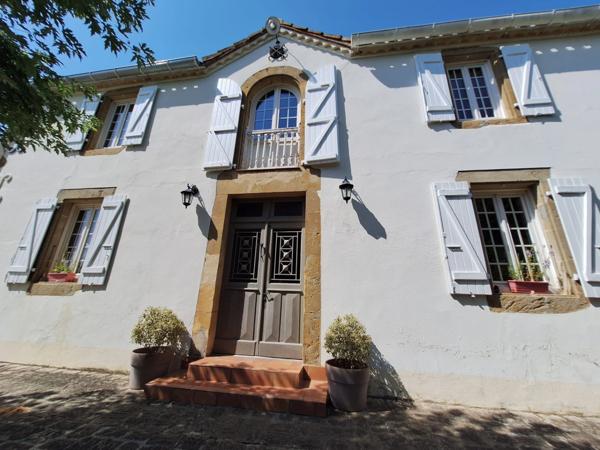 RISCLE et AIRE SUR L ADOUR proche, en COTEAUX, VUE DOMINANTE, sans voisin, PROPRIETE XIXs cosy, sur 1 ha, sans travaux