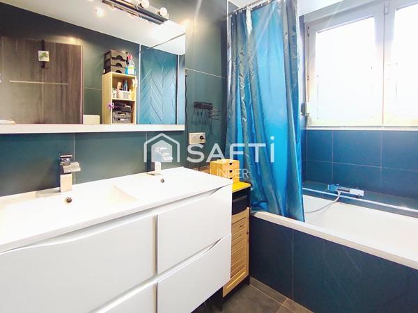 A Homécourt, charmante maison rénovée de 105 m2, 4 chambres, terrasse, jardin