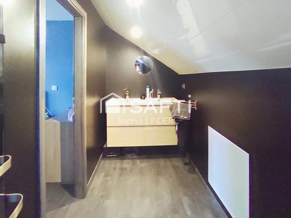 A Homécourt, charmante maison rénovée de 105 m2, 4 chambres, terrasse, jardin