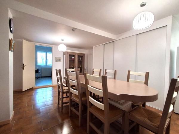 Maison à vendre à Saint André, 155 m², 3 faces, 6 pièces, 4 chambres, piscine