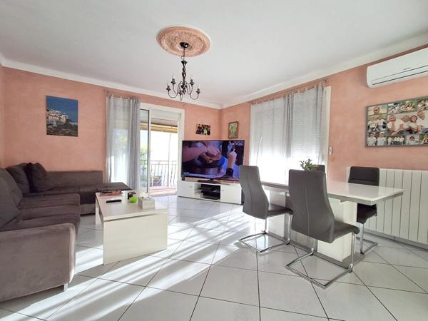 Maison à vendre à Saint André, 155 m², 3 faces, 6 pièces, 4 chambres, piscine