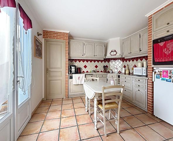 Charmante maison de 165 m² avec combles aménageables Montauban secteur Birac