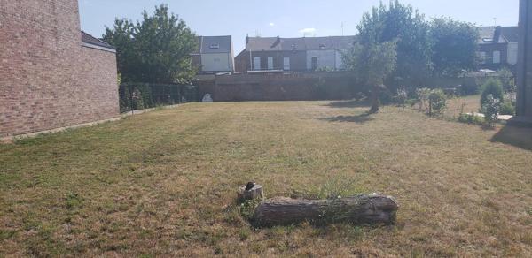 TERRAIN CONSTRUCTIBLE 549M²