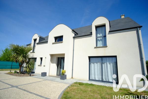Maison à vendre 7 pièces 218 m² Luynes