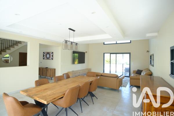 Maison à vendre 7 pièces 218 m² Luynes