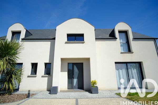 Maison à vendre 7 pièces 218 m² Luynes