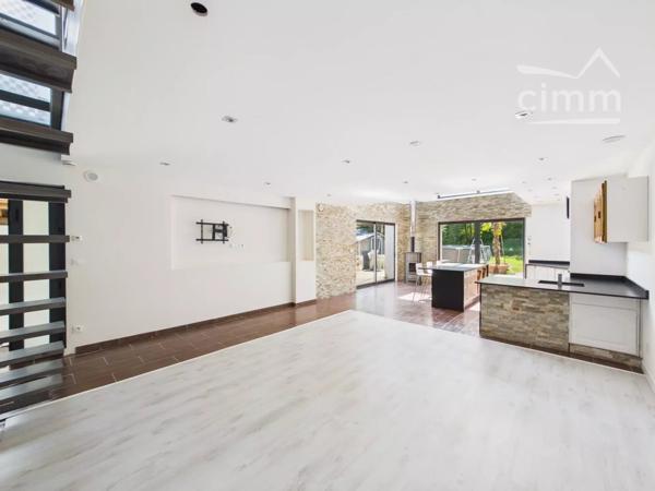 EXCLUSIVITÉ – Maison avec piscine hors sol et appartement indépendant à Gières sur terrain de 470m2
