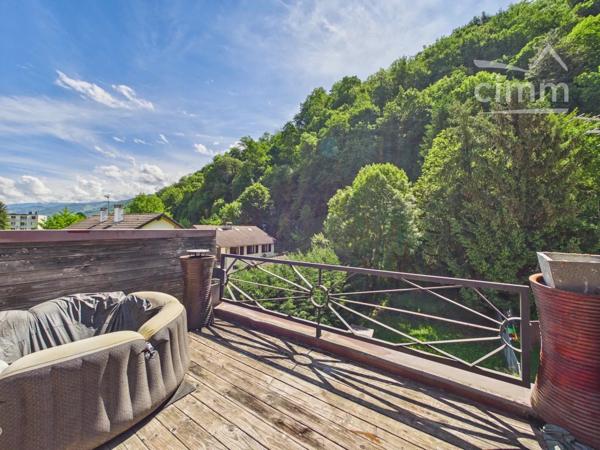 EXCLUSIVITÉ – Maison avec piscine hors sol et appartement indépendant à Gières sur terrain de 470m2