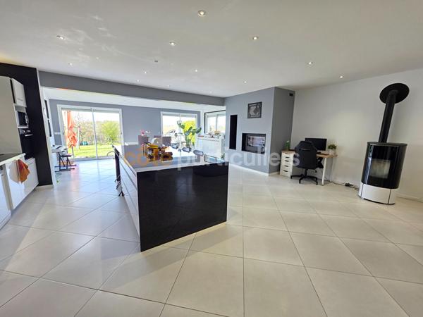 Vente Maison190 m² - 8 Pièces - EGRISELLES LE BOCAGE (89500)