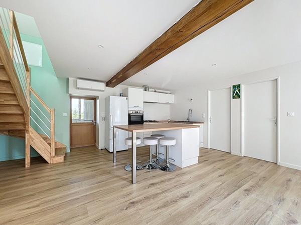 Maison à louer 530 € CC Pérassay 4 p 99 m² DPE C