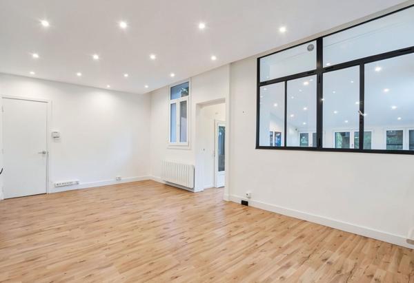 Bureaux à vendre Neuilly-sur-Seine avec jardin privatif et vue Seine