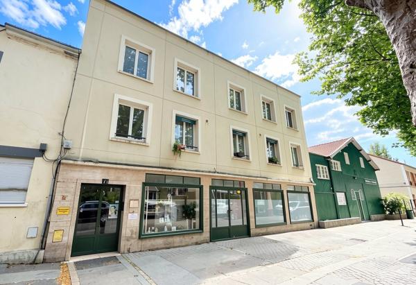 Bureaux à vendre Neuilly-sur-Seine avec jardin privatif et vue Seine