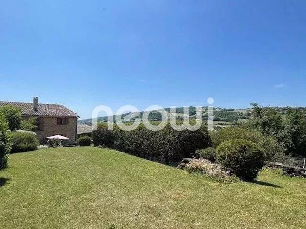 Bijou en Pierres Dorées | Vue campagne beaujolaise | 5 chambres |
