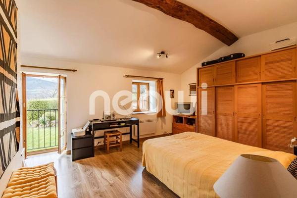 Bijou en Pierres Dorées | Vue campagne beaujolaise | 5 chambres |
