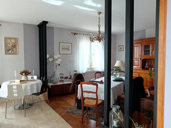Maison à ISIGNY-LE-BUAT, 50540 - 9 pièces 242m²
