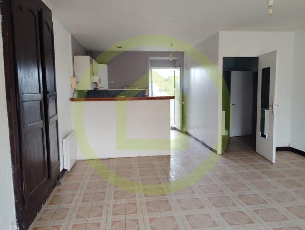 Immeuble à ANAIS (16560)