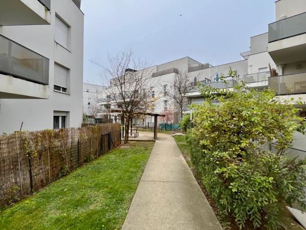 Appartement 3 chambres avec ascenseur, 2 terrasses et garage privatif