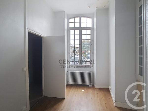 Immeuble à vendre  160 m2 CREPY EN VALOIS - 60