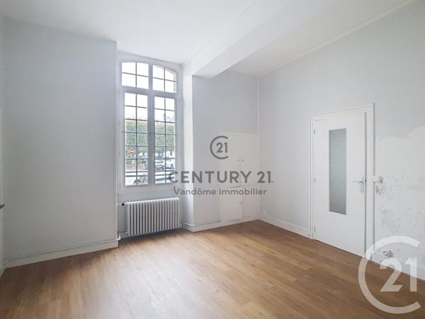 Immeuble à vendre  160 m2 CREPY EN VALOIS - 60