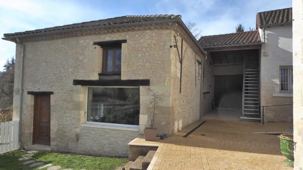 Belle propriété de charme en pierre avec gîtes, piscine et dépendances Chancelade