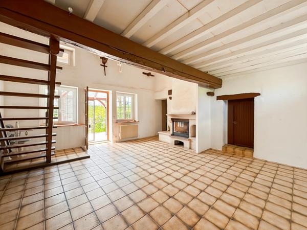 Maison à vendre 6 pièces AIGUEPERSE (69) - 152m² - 4 chambres - garage ouvert - dépendance - terrain 923 m²