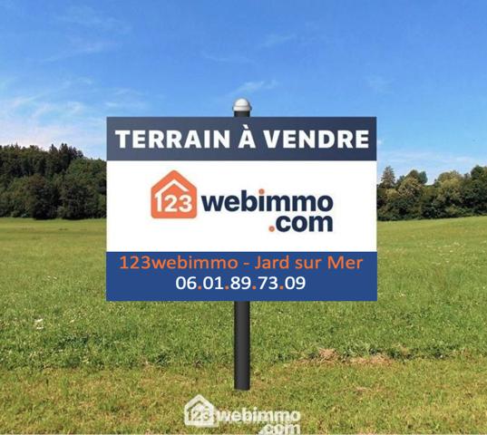 Terrain constructible 955 m² à Saint-Hilaire-la-Forêt 85440