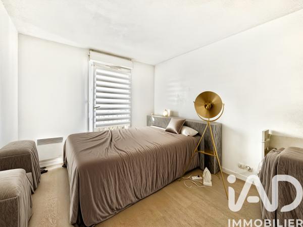 Appartement à vendre 2 pièces 48 m² Sainte-Geneviève-des-Bois