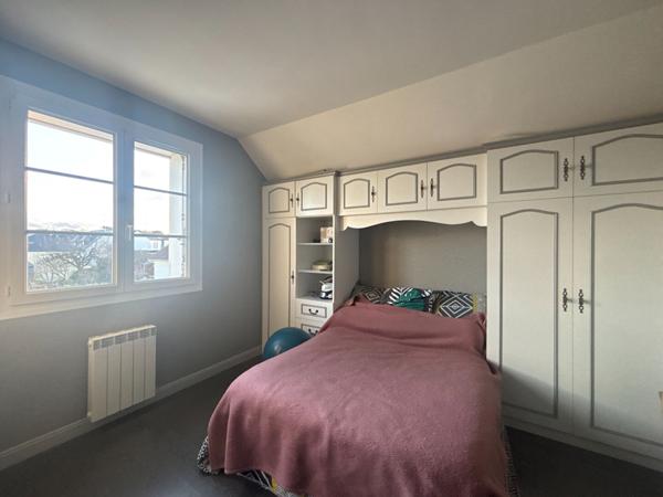 Maison dans le bourg d'Entrammes - 5p -127.87 m2 - 4 chambres