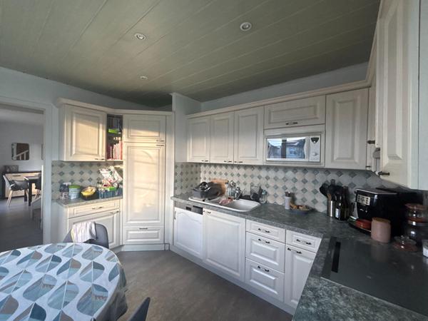 Maison dans le bourg d'Entrammes - 5p -127.87 m2 - 4 chambres