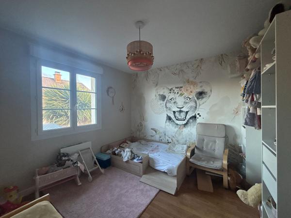 Maison dans le bourg d'Entrammes - 5p -127.87 m2 - 4 chambres