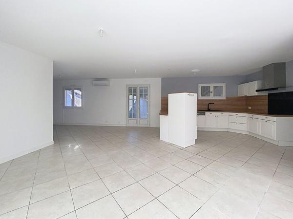 GUJAN-MESTRAS ! Maison 4 pièces de 125 m2 avec véranda, garage et patio !