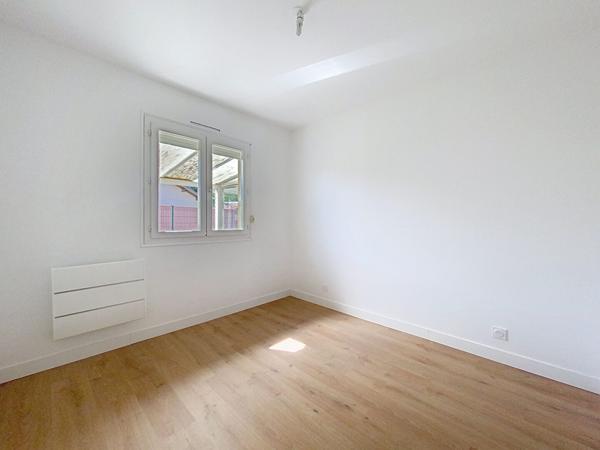 GUJAN-MESTRAS ! Maison 4 pièces de 125 m2 avec véranda, garage et patio !