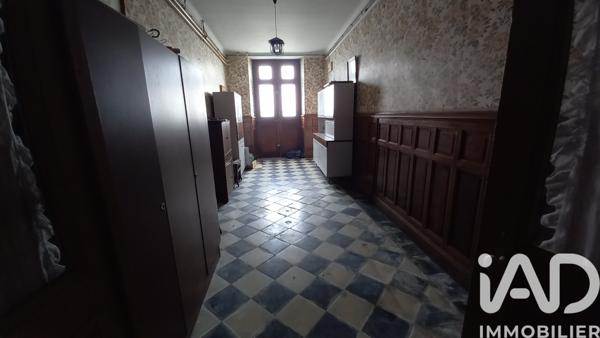 Maison à vendre 10 pièces 311,5 m² Saint-Bonnet-sur-Gironde