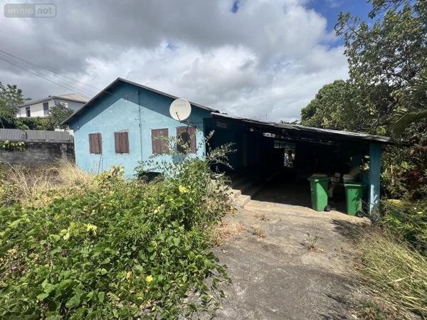 Maison à vendre à Saint-Pierre à la Réunion (97410), ref : 97411-338