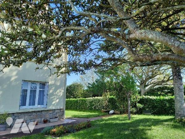 LANVEOC - EN EXCLUSIVITE - Vue rade de Brest, à proximité du bourg, maison à rénover offrant, c...