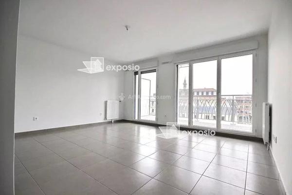 Vente                                                      Appartement
                        
                     3 pièces                      66 m2                     à Colombes