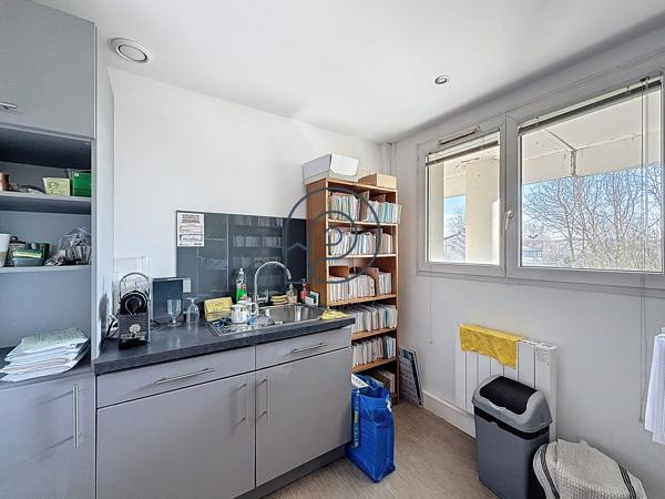 🏢 LILLE – BOIS BLANC | BUREAUX 70 M² + GARAGE | EMPLACEMENT STRATÉGIQUE