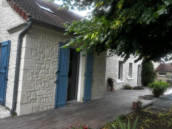Maison à vendre à Saint-Germain-du-Puy dans le Cher (18390), ref : 04130