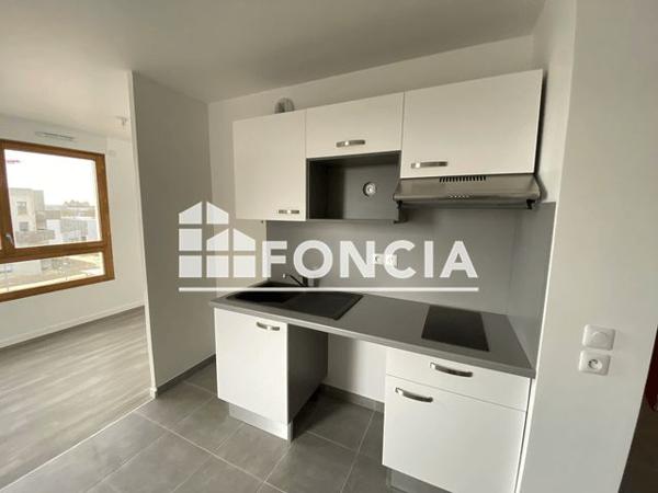 Location Studio 33.9 m² - 70 AVENUE MARIE CURIE Bussy Saint Georges 77600