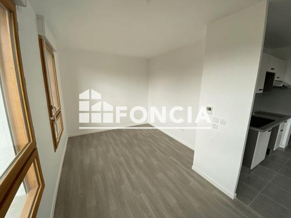 Location Studio 33.9 m² - 70 AVENUE MARIE CURIE Bussy Saint Georges 77600